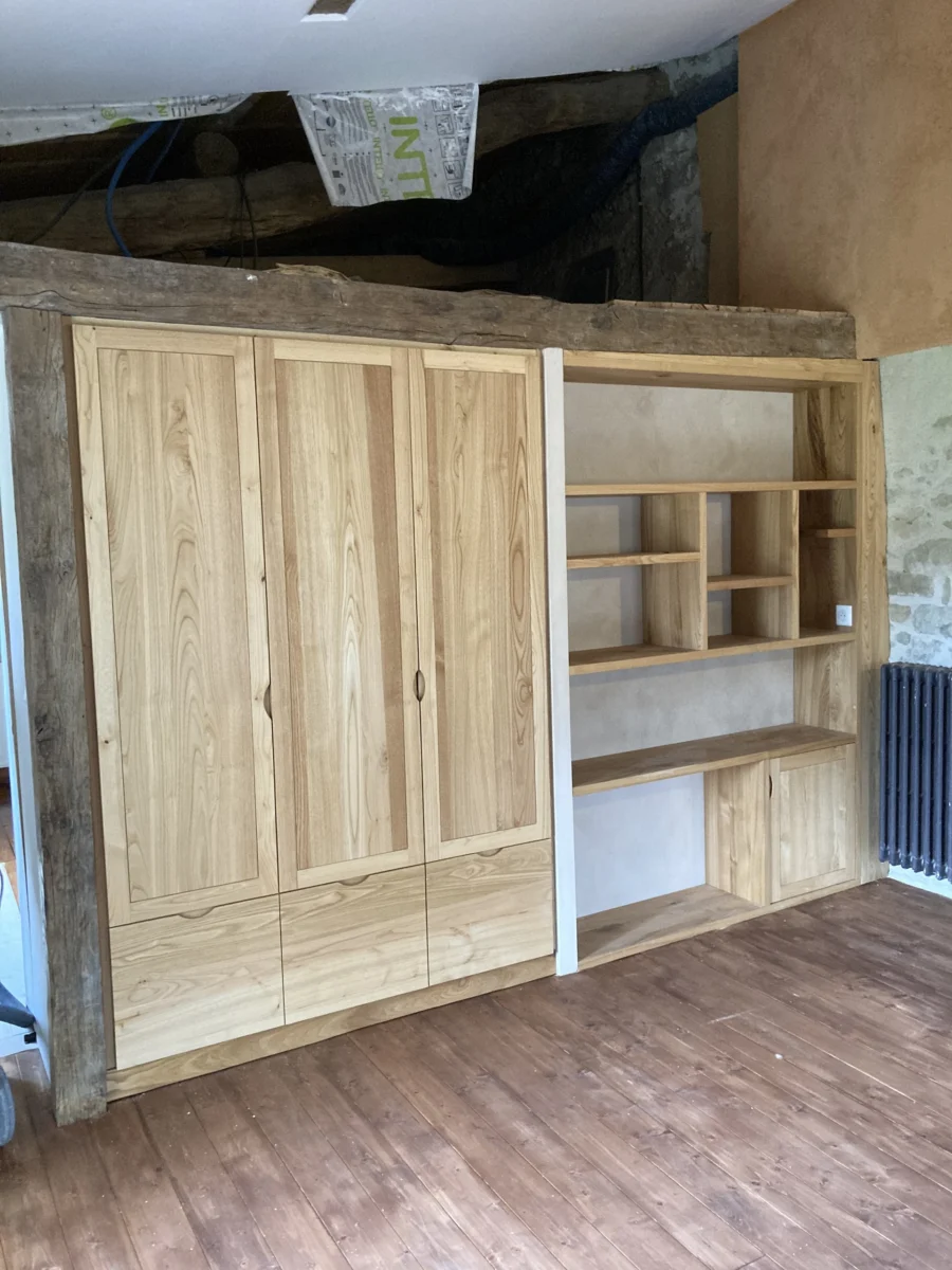 Armoire et bibliothèque